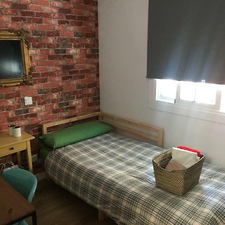 הוספיטלט דה יוברגאט Practical Room: Barcelona-Fira-Airport מראה חיצוני תמונה