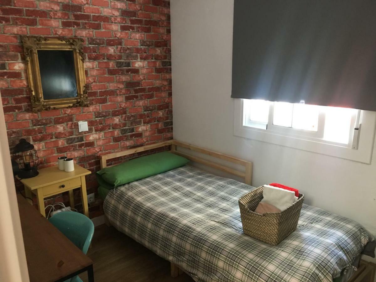 הוספיטלט דה יוברגאט Practical Room: Barcelona-Fira-Airport מראה חיצוני תמונה