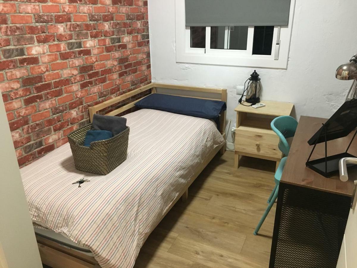 הוספיטלט דה יוברגאט Practical Room: Barcelona-Fira-Airport מראה חיצוני תמונה